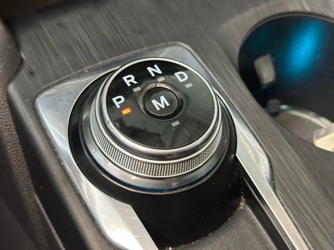 Used 2020 Ford Escape Titanium image 21