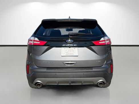 Used 2024 Ford Edge Titanium image 4