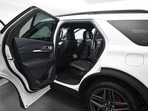 New 2026 Ford Explorer ST w/ Sun And Sound Package image 17