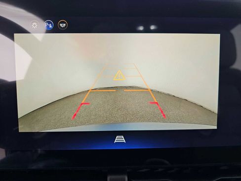 New 2026 Chevrolet Equinox LT w/ Convenience Package II FWD image 26