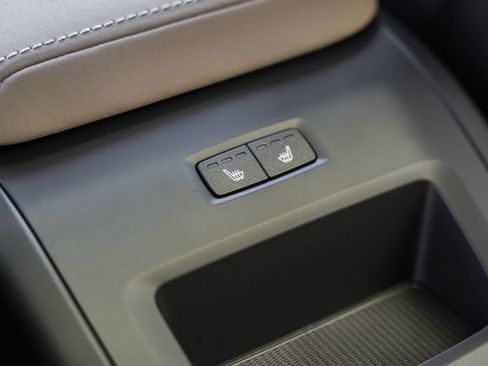 New 2027 Volvo XC60 B5 Plus AWD/4WD image 34