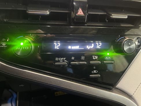 Used 2024 Toyota Camry XSE image 30