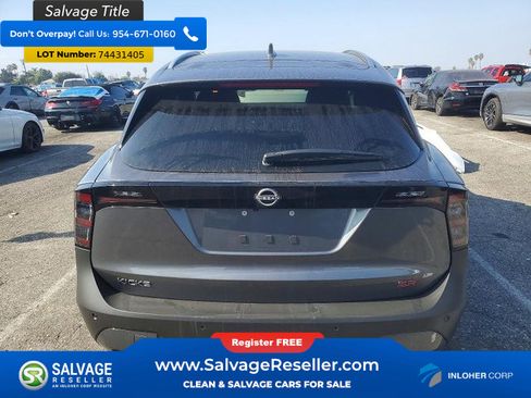 Used 2025 Nissan Kicks SR FWD image 8