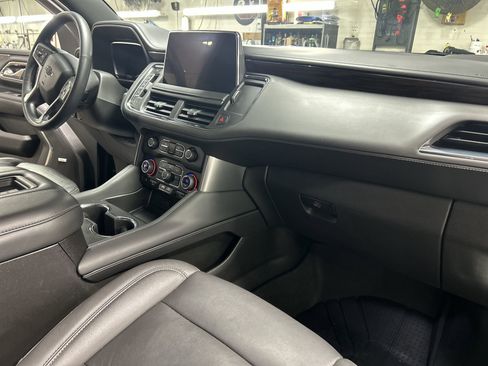 Used 2023 Chevrolet Tahoe Z71 w/ Luxury Package image 30