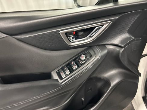 Used 2020 Subaru Forester Premium AWD/4WD image 12