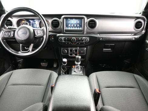 Used 2021 Jeep Gladiator Sport image 16