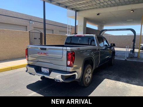 Used 2024 GMC Sierra 1500 SLE w/ X31 Off-Road Package AWD/4WD image 4
