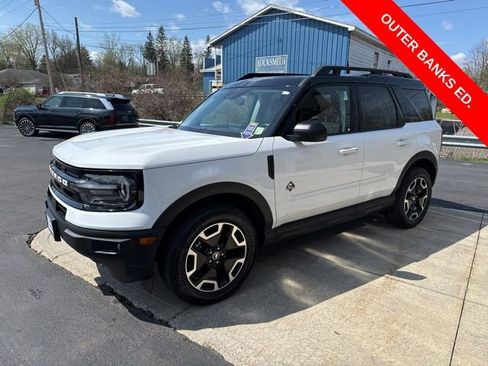 Used 2023 Ford Bronco Sport Outer Banks w/ Tech Package AWD/4WD image 4