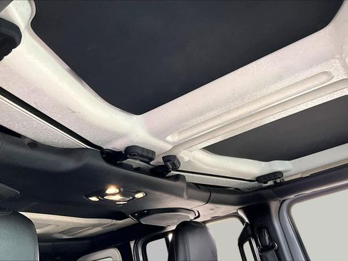 Used 2020 Jeep Wrangler Unlimited Sahara AWD/4WD image 13