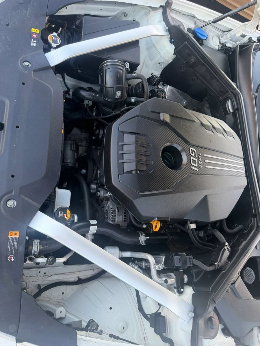 Used 2018 Kia Stinger RWD image 11