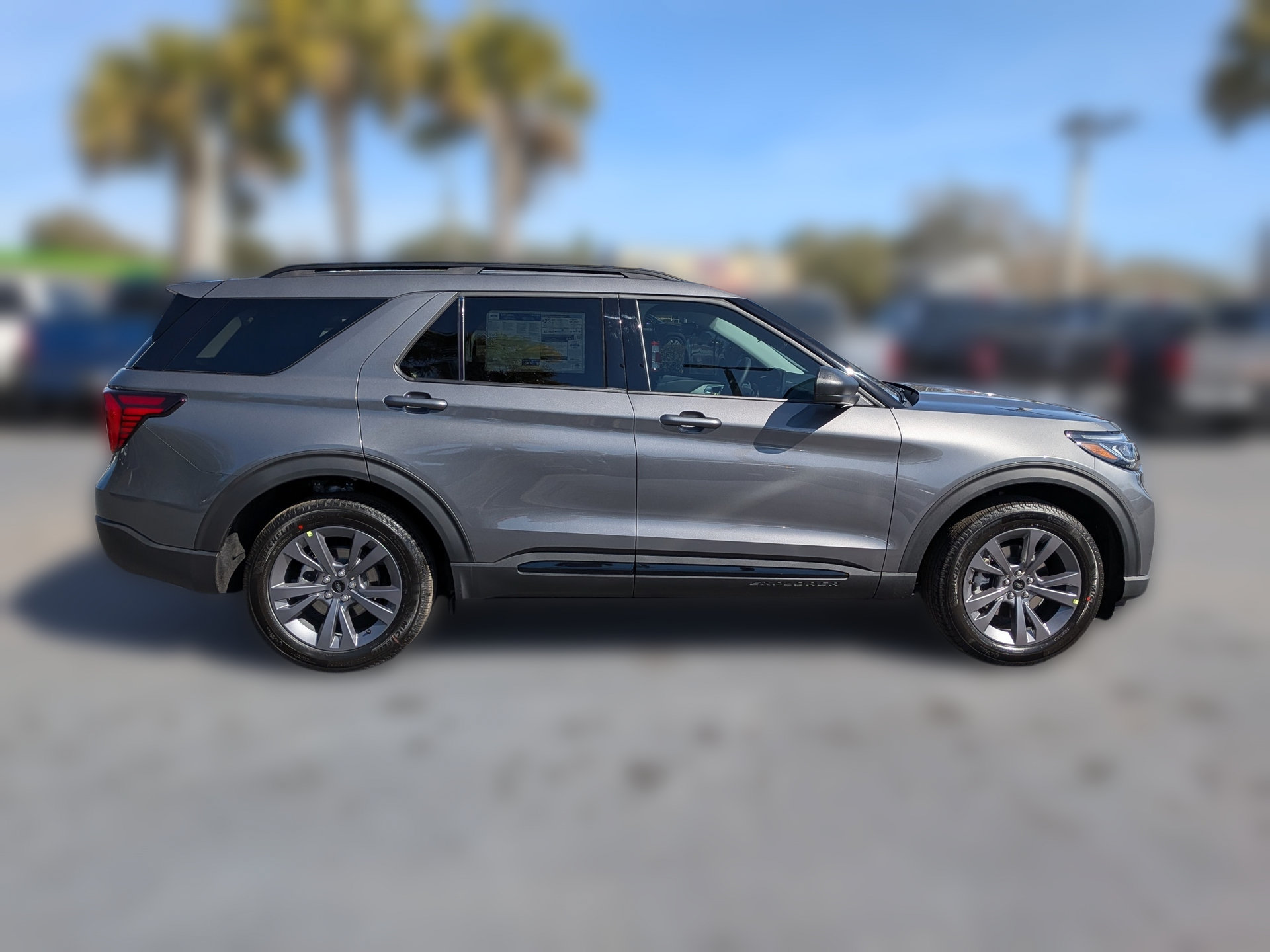 New 2026 Ford Explorer Active w/ Active Comfort Package AWD/4WD image 4
