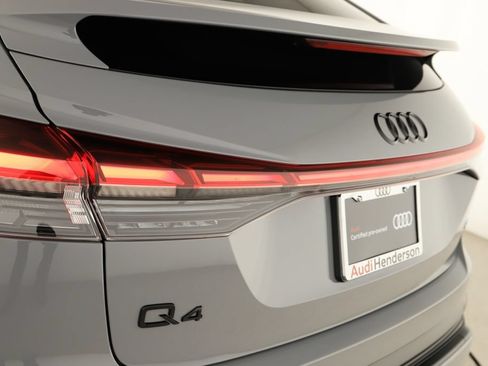 Certified 2024 Audi Q4 e-tron Premium Plus w/ Premium Plus AWD/4WD image 31