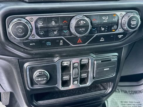 Certified 2023 Jeep Wrangler Unlimited Sahara w/ Cold Weather Group AWD/4WD image 17