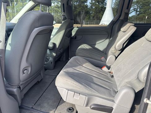 Used 2007 Dodge Grand Caravan SXT image 16