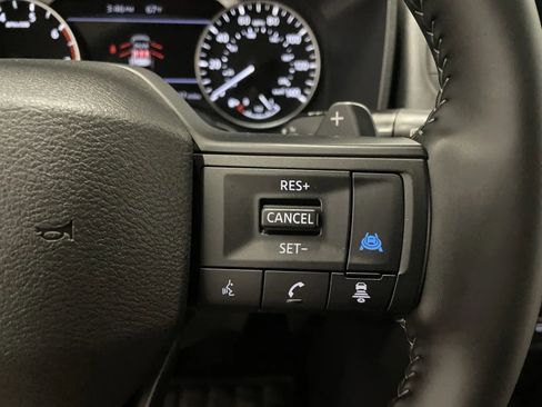 Used 2025 Nissan Rogue SV FWD image 19