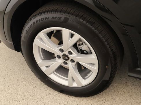 New 2025 Audi Q5 Premium image 28