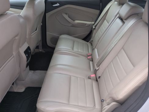 Used 2013 Ford C-MAX SEL FWD image 19