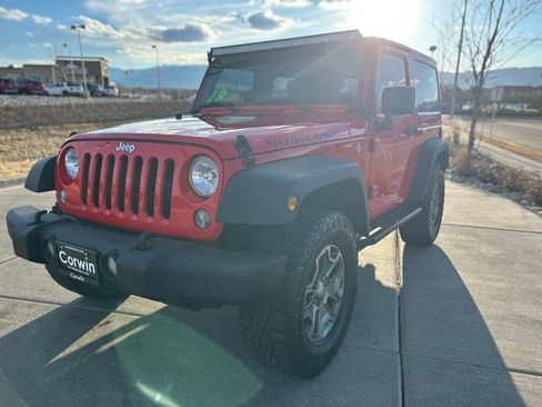 Used 2018 Jeep Wrangler Rubicon w/ Connectivity Group image 3