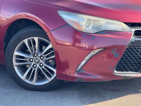 Used 2015 Toyota Camry SE FWD image 2