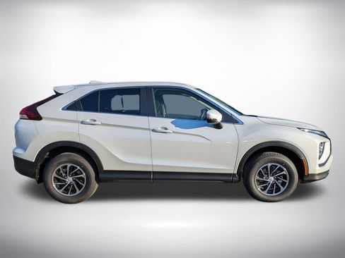 New 2026 Mitsubishi Eclipse Cross ES image 3