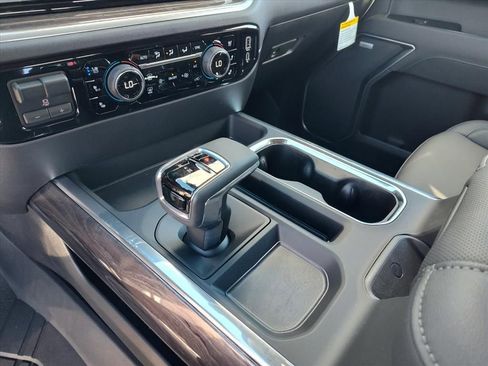 New 2026 Chevrolet Silverado 1500 LTZ w/ LTZ Premium Package AWD/4WD image 13