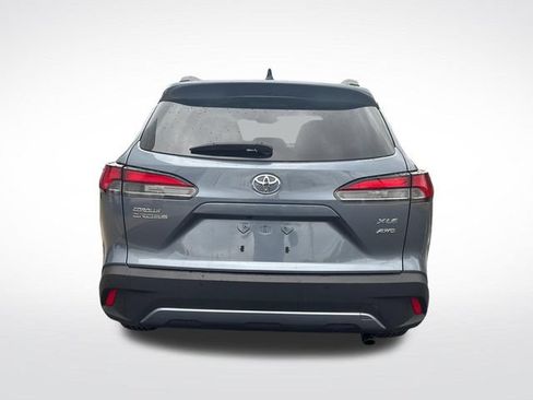 Used 2025 Toyota Corolla Cross XLE AWD/4WD image 4