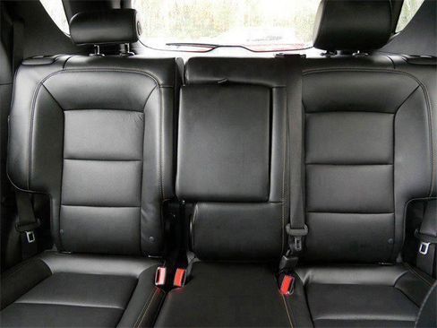 Used 2018 Chevrolet Equinox Premier image 14