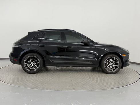 Used 2024 Porsche Macan AWD/4WD image 8