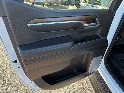 Certified 2023 Chevrolet Silverado 1500 High Country w/ High Country Premium Package AWD/4WD image 20