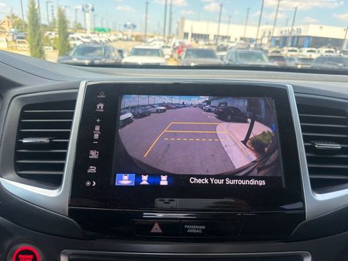 Used 2018 Honda Pilot EX image 17