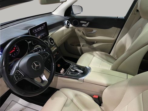 Used 2018 Mercedes-Benz GLC 300 4MATIC image 10