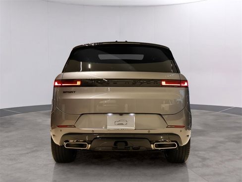 New 2025 Land Rover Range Rover Sport Dynamic SE image 6