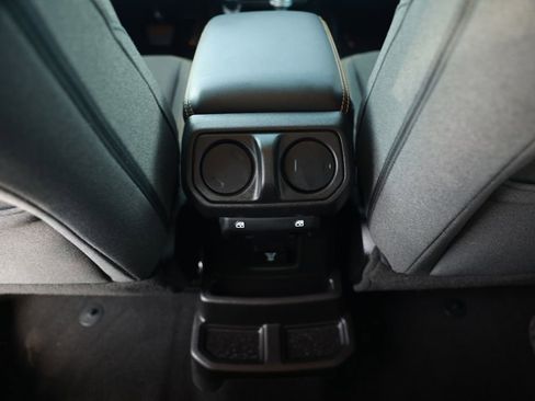 Used 2025 Jeep Wrangler Unlimited Sahara w/ Safety Group AWD/4WD image 33