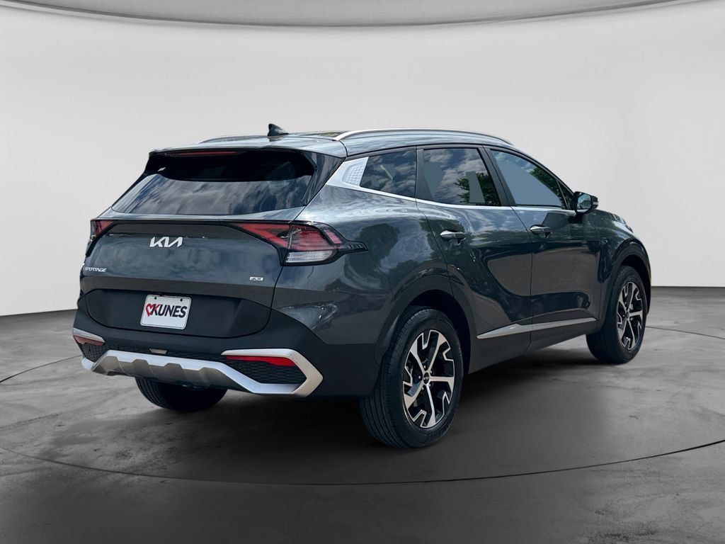 Used 2023 Kia Sportage EX AWD/4WD image 9