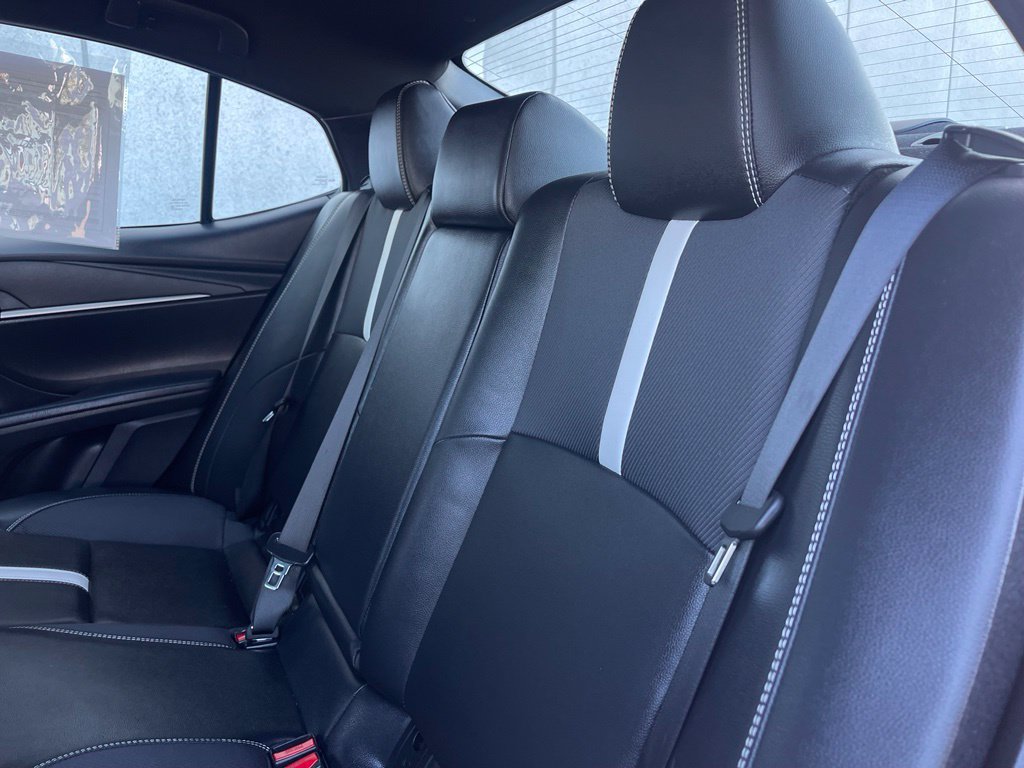 Used 2025 Toyota Camry SE FWD image 13