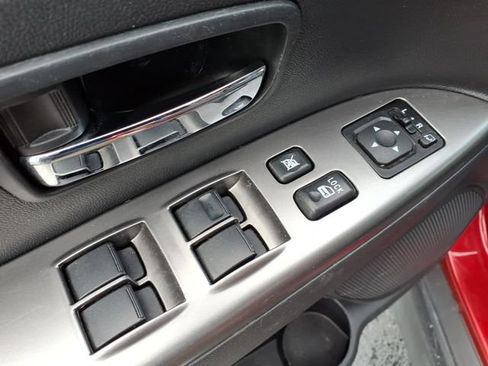 Used 2025 Mitsubishi Outlander Sport AWD image 7
