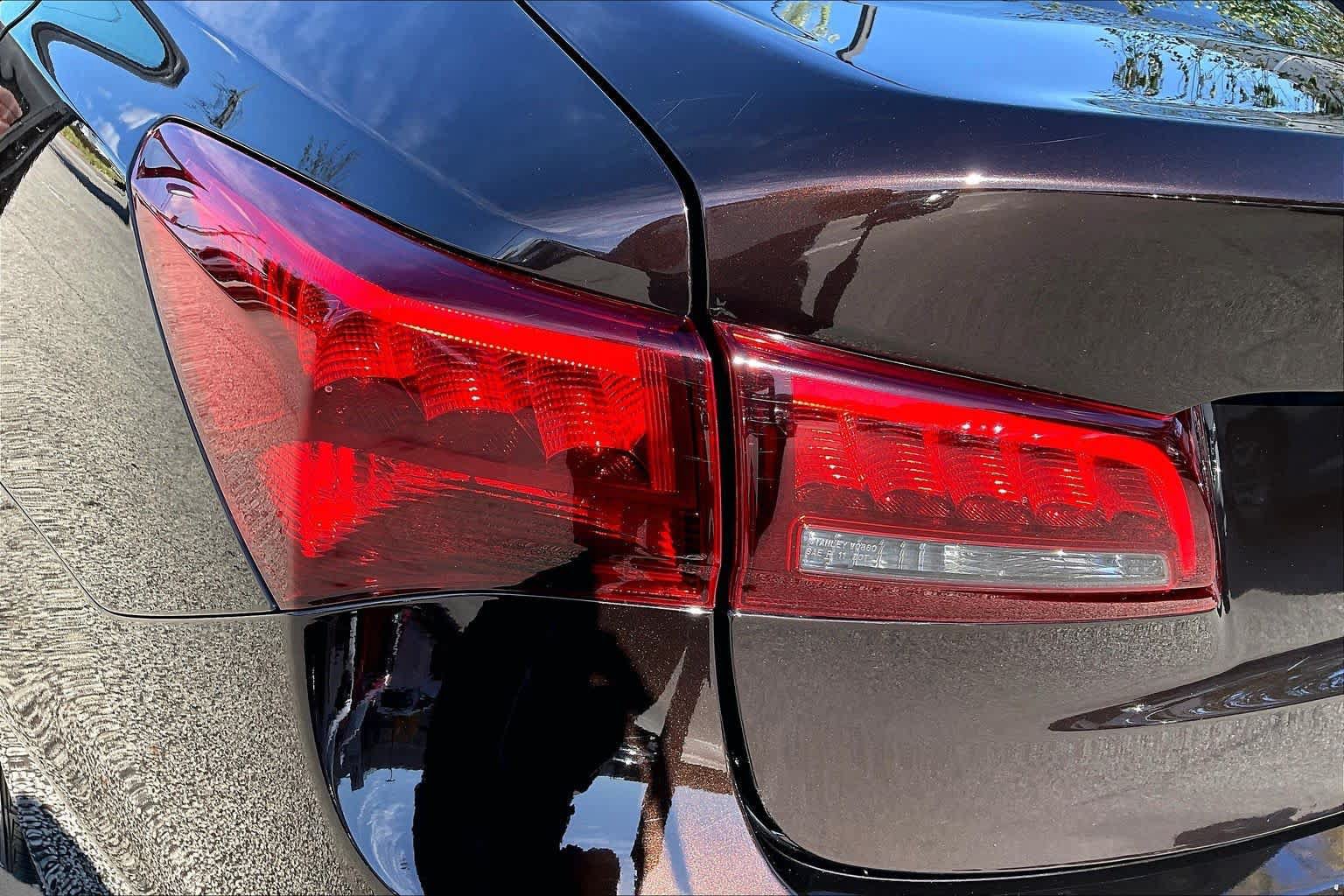 Used 2017 Acura TLX w/ Technology Package FWD image 27