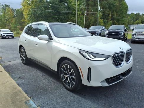 Used 2025 BMW X3 xDrive30i w/ Convenience Package image 3