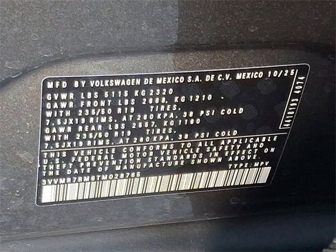 New 2026 Volkswagen Tiguan SE image 11