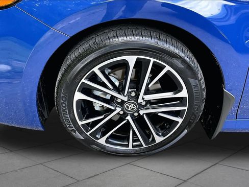 Certified 2026 Toyota Camry Hybrid AWD/4WD image 11