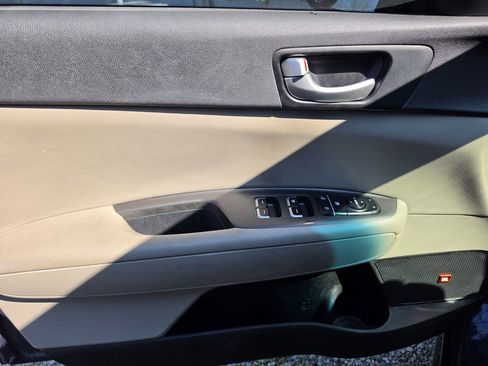 Used 2016 Kia Optima LX image 5