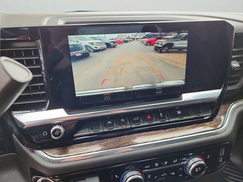 Used 2023 GMC Sierra 1500 Elevation image 25