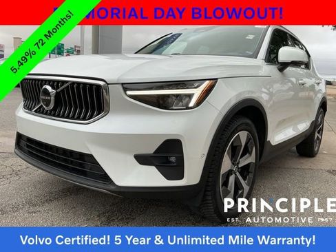 Used 2023 Volvo XC40 B5 Plus w/ Driver Assist Package AWD/4WD image 5