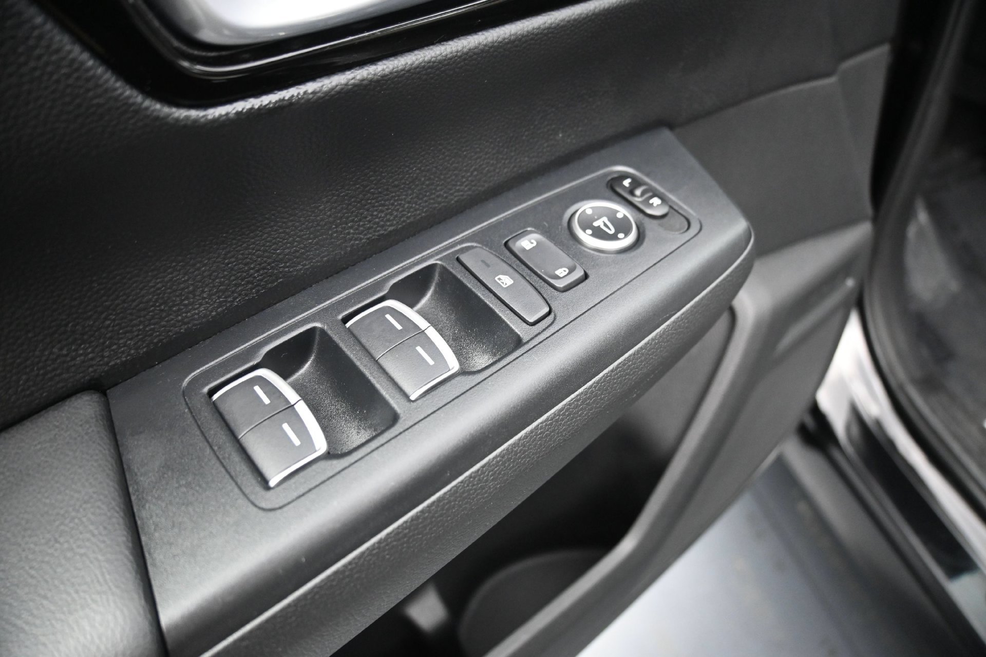 Used 2024 Honda CR-V Sport Touring image 19