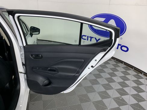 Used 2023 Nissan Versa S FWD image 34