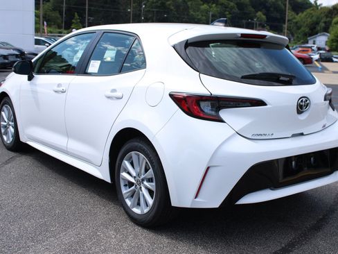 New 2026 Toyota Corolla SE FWD image 8