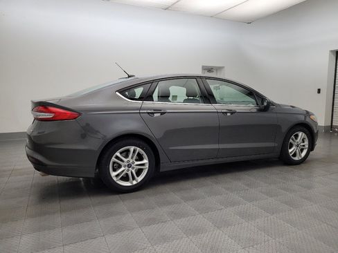 Used 2018 Ford Fusion SE w/ Fusion SE Technology Package image 10
