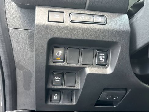 Used 2025 Nissan Frontier SV RWD image 17