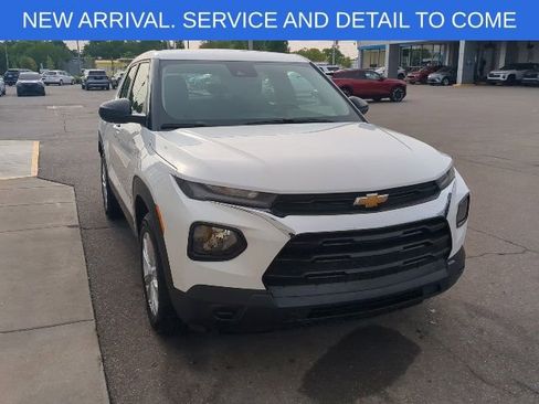 Used 2023 Chevrolet TrailBlazer LS AWD/4WD image 10