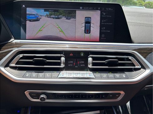 Used 2019 BMW X7 xDrive50i w/ Premium Package AWD/4WD image 36
